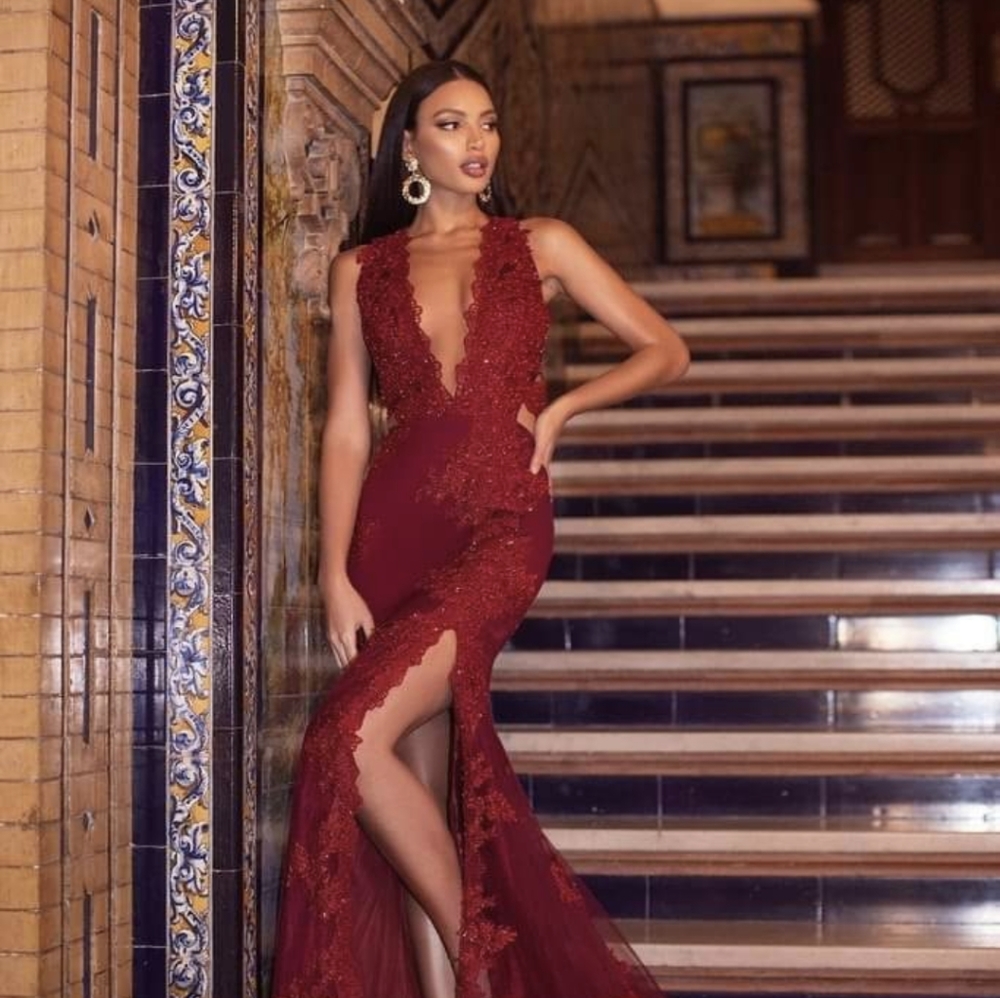Brand New Alamour The Label gown